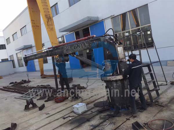 Hydraulinen taitettava nosturi